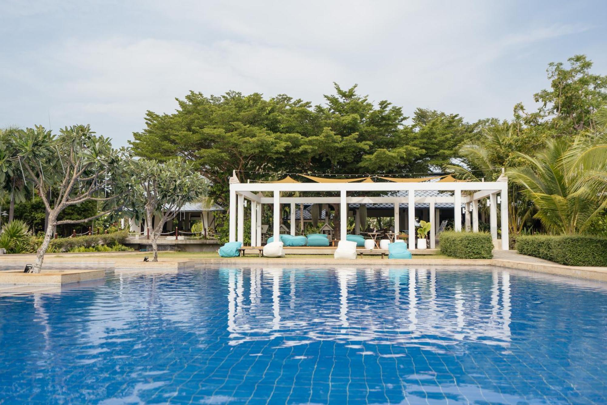 Sirarun Resort Ban Krut  Exterior foto